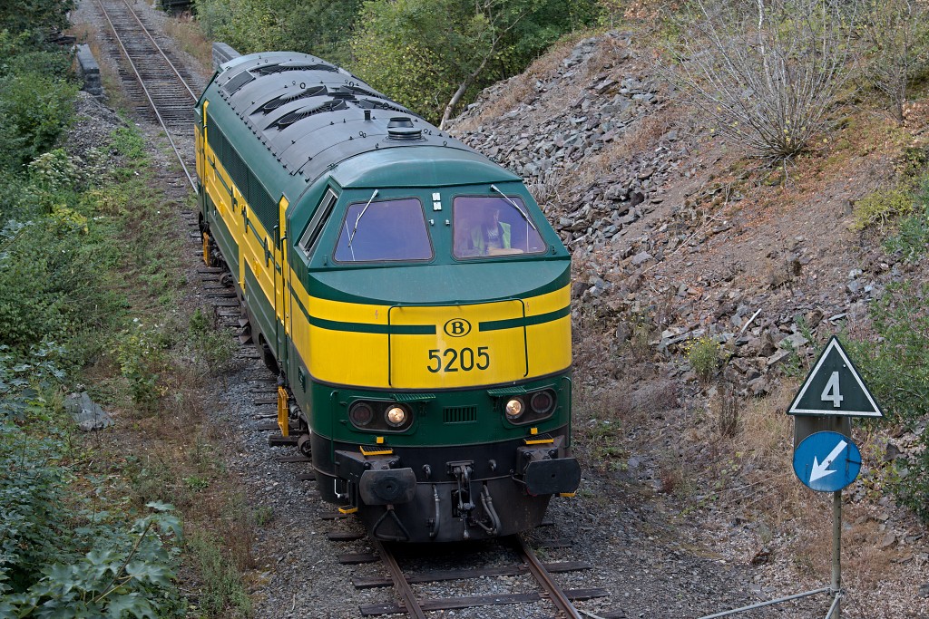 spoorweg spoorwegen hdr ns trein treinen locomotief verkeer transport openbaar vervoer spoor stoomlocomotief station